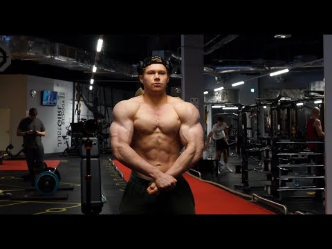 Видео: Наращиваем большие титьки и плечи | межсезонье Push day + рецепт вкусной картошечки