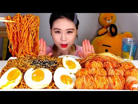 Видео: Булдак корейская огненная лапша и кимчи ссам мукбанг едят звук
