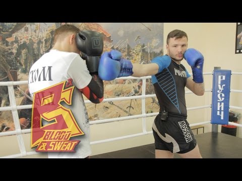 Видео: Тайский бокс. Удары локтем с разворота и бэкфист. Muay Thai. Spinning Back Elbow.