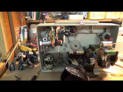 Видео: Кинопроектор "Русь". Замена масла в подшипниках. / Movie Projector "Rus".Changing the oil