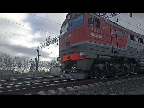 Видео: Мотовоз АДМ заезжает в депо и 2ТЭ116У-0314 поехал на Орск