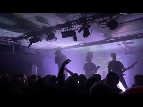 Видео: Invertor - Людям ( Live in @Город 30.04.2022)