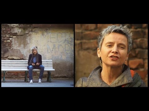 Видео: MONOЛИЗА - Осенью (feat. Светлана Сурганова)