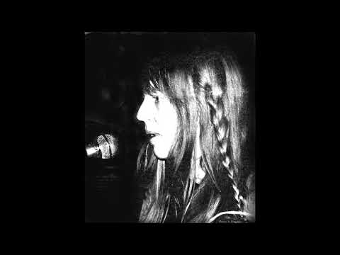 Видео: Янка Дягилева (1990) - концерт в Киеве, кафе "Витраж"