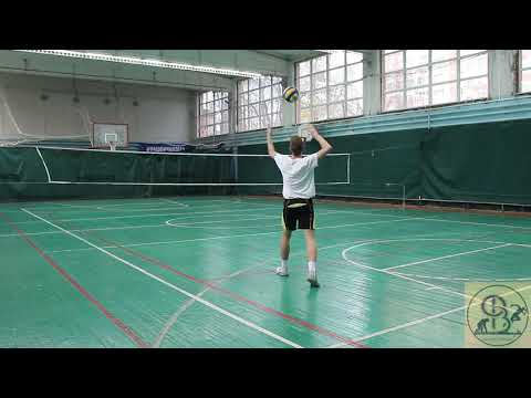 Видео: Верхняя прямая подача мяча 5-7 класс