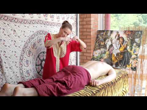 Видео: Массаж Спины  Йога в Кишиневе