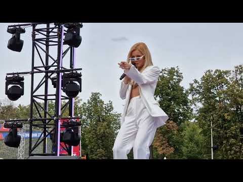 Видео: Юлианна Караулова - Ты не такой | Спорт Экспо | 11.09.2022