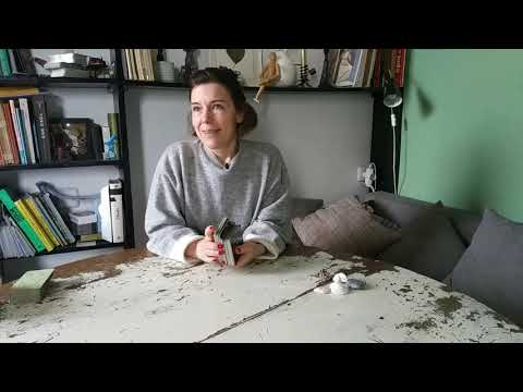 Видео: 🔥 Что он чувствует ко мне сегодня? Гадание таро онлайн