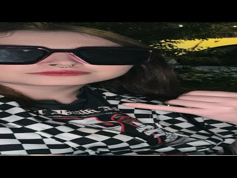 Видео: ОТВЕЧАЮ НА КОММЕНТАРИИ И ПЬЮ КВАС РУССКИЙ ДАР