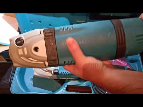 Видео: Makita GA9030SF01, 2400 Вт, 230 мм и Makita GA9020SF, 2200 Вт, 230 мм чем отличаются они и чем лучше