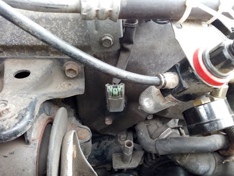 Видео: Renault Duster , течь датчика распредвала