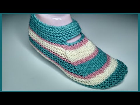 Видео: 🌸🌸 Следки на двух спицах без шва на подошве. Очень простые тапочки - следки 🌸🌸
