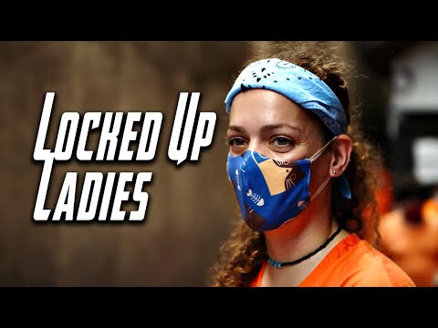 Видео: Белая женщина выжила в крупнейшей женской тюрьме Филиппин | Бесплатные материалы от врача