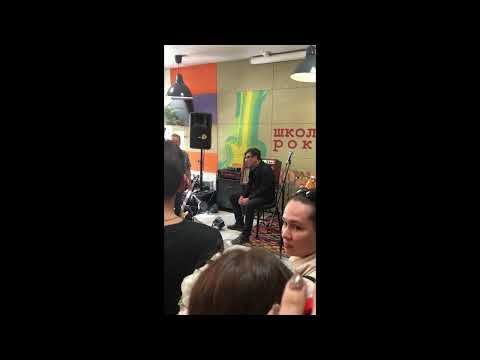 Видео: Юрий Каспарян - встреча с учащимися в школе рока  «The Road» - Казань - 10 сентября
