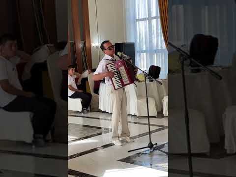 Видео: Алмас Байсейітов Керемет Ән