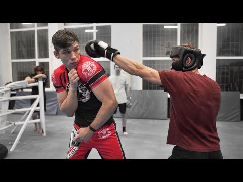 Видео: Это должен уметь каждый боксер!