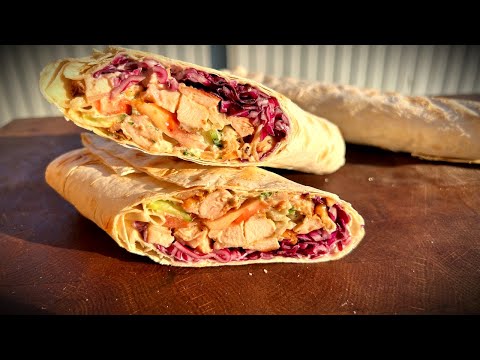 Видео: ШАУРМА(Шаверма) На УГЛЯХ с Самым Правильным Густым СОУСОМ.