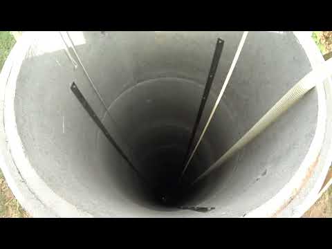 Видео: опасная работа копать колодцы или колодцы не копают а строят