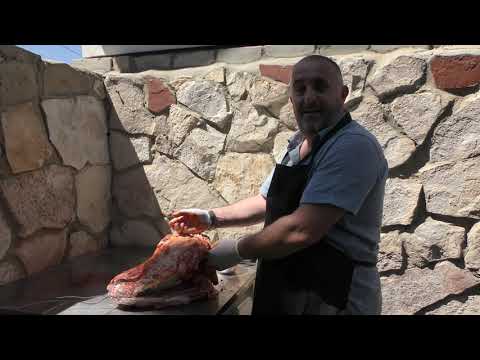 Видео: Говяжья голова в тандыре. Ленинаканское блюдо.
