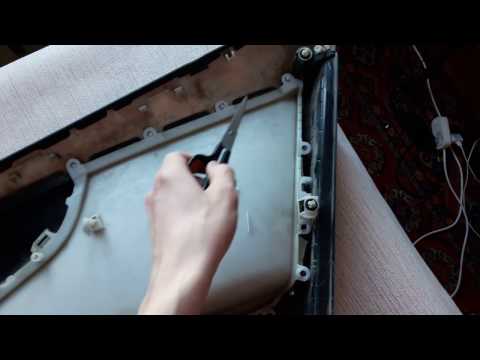 Видео: Toyota Corolla. Снятие дверных панелей и Оклейка экокожей.