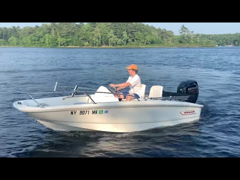 Видео: Вечерняя прогулка на Boston Whaler 130 Super Sport