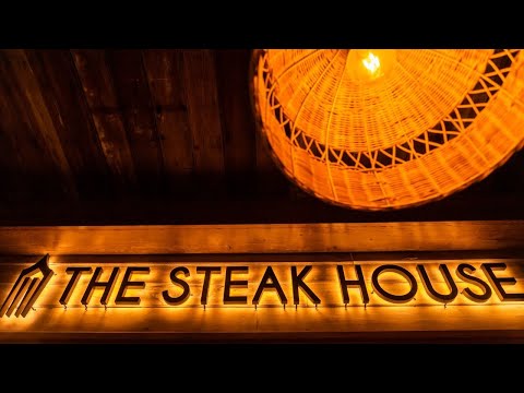 Видео: Стейк хаус Ко Липе! The Steak House Koh Lipe Thailand!