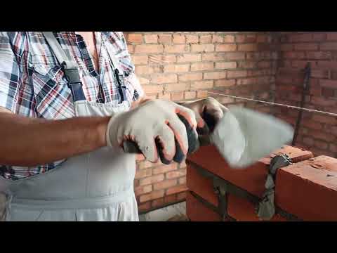 Видео: кладка кирпича перегородки