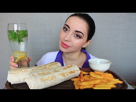 Видео: ОПЯТЬ ХОЧУ ГУБЫ 👄/ Шаурма Mukbang Ayka Emilly