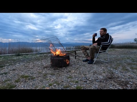 Видео: Озеро Волви в Греции, уникальное место / Дикий кемпинг, практически на выживание