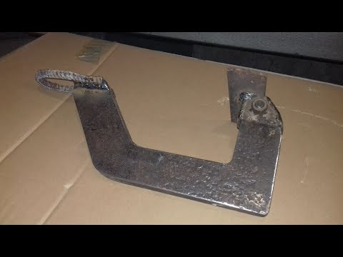 Видео: Самодельный крюк для вытяжки.