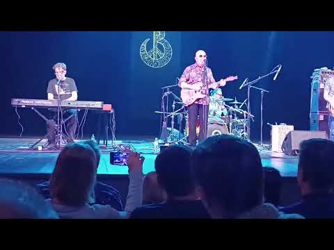 Видео: Группа ВОСКРЕСЕНЬЕ в Барнауле