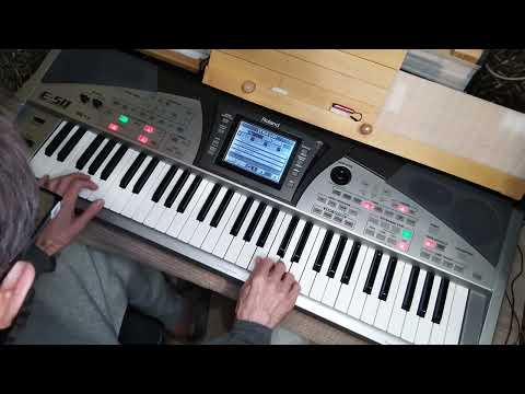 Видео: Roland e50. Арменикедские мотивы.