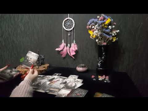 Видео: 4 Королевы: Мужчина на Пороге! Будет ли Новое Знакомство в Ближайшее Время?!.