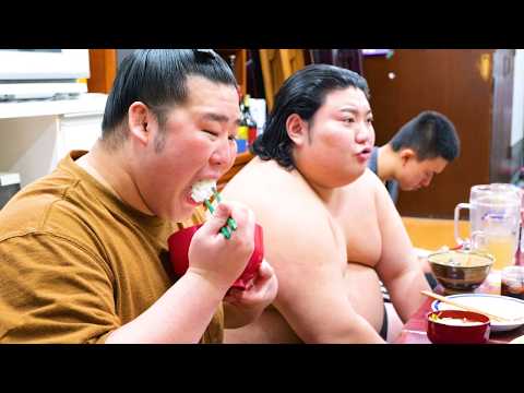 Видео: Курица Терияки и Тонтеки (Свиной Стейк) БОРЦОВ СУМО!