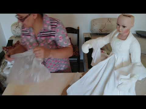 Видео: Большая Снегурочка. Мастер класс. Часть 5.Оформление рукавов и воротника.