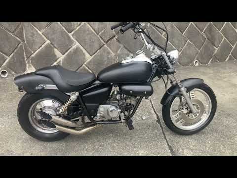 Видео: Мотоцикл круизер minibike Honda Magna 50 рама AC13 mini cruiser чоппер мини-байк пробег 1 411 км