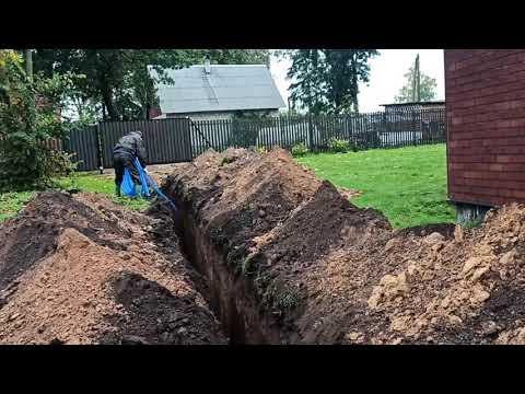 Видео: Ввод воды в дом от центрального водопровода.