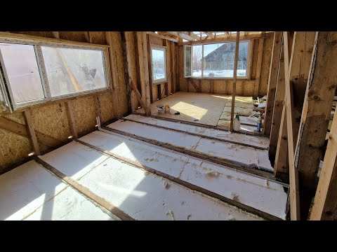 Видео: Строим дом в условиях крайнего севера. Часть 11. Немного изменений и утепление пола.