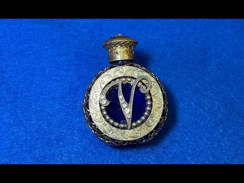 Видео: Как Я Вклеиваю Мелкие Стразы, Улов с Блошиного Рынка