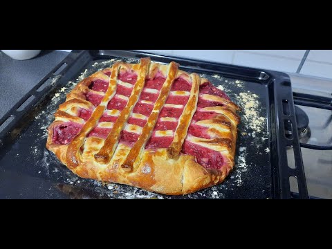 Видео: БЫДЛО КУЛИНАРИЯ [ ОТКРЫТЫЙ пирог с МАЛИНОЙ и ОРЕШКАМИ ]