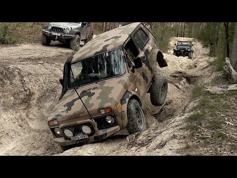 Видео: OZNIVA Running The Loop - Niva with lockers on a trail run with some Jeeps | Killy Loop | 4x4 | нива