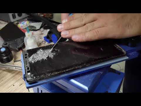 Видео: Samsung Note 9 - Замена стекла. переклейка без волн и точек/ Note 9 glass replacement no waves