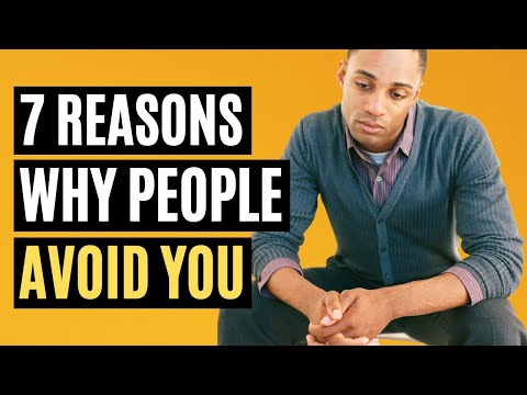Видео: 7 причин, по которым люди вас избегают