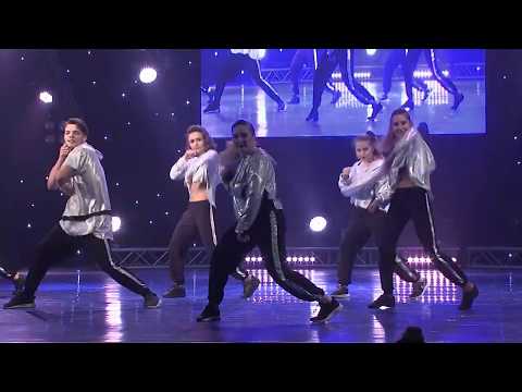 Видео: "Сюрприз" хореографи Мистецького об'єднання "Едельвейс"