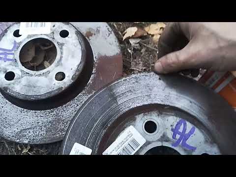 Видео: Toyota Corolla. Замена тормозных колодок и тормозных дисков toyota corolla nze121