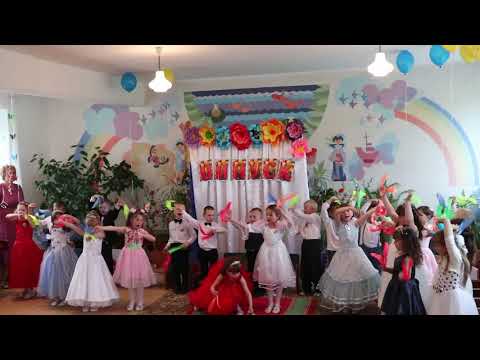 Видео: Пісенька від маленьких випускників ЗДО№1 "Калинонька"