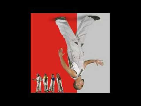 Видео: Манго-Манго -  Кальмары прямо не плывут (2004)