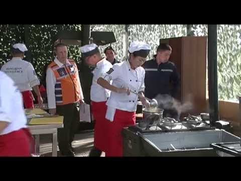 Видео: Этап конкурса «Полевая кухня» — приготовление блюд из одинаковых ингредиентов