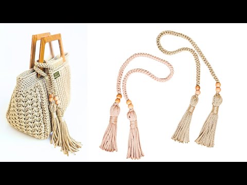 Видео: как сделать красивую подвеску для сумки крючком