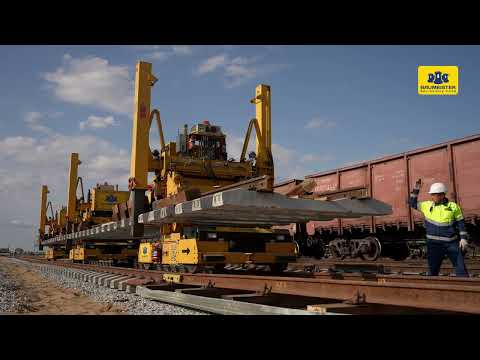 Видео: Технология укладки рельсо-шпальной решетки